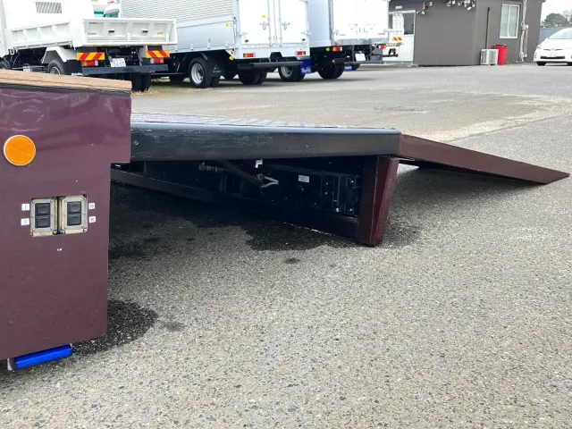 三菱 ファイター 2DG-FQ62F(6x4)の写真18