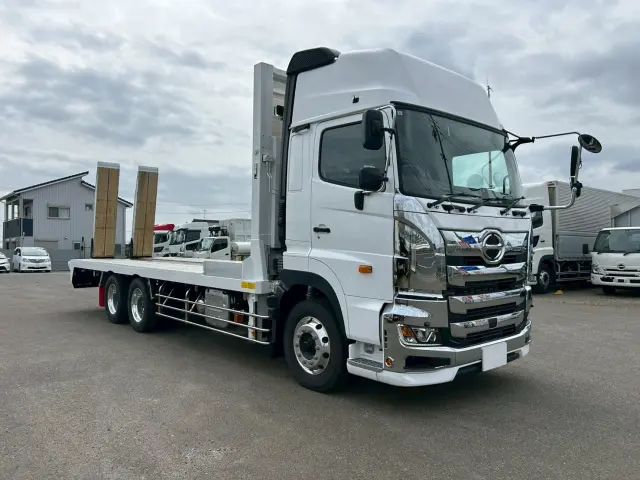 日野 プロフィア 2DG-FS1AJE(6x4)の写真2