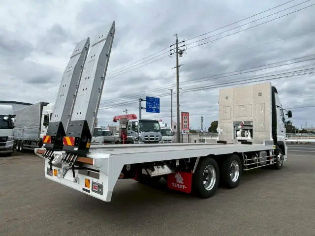 日野 プロフィア 2DG-FS1AJE(6x4)の写真3