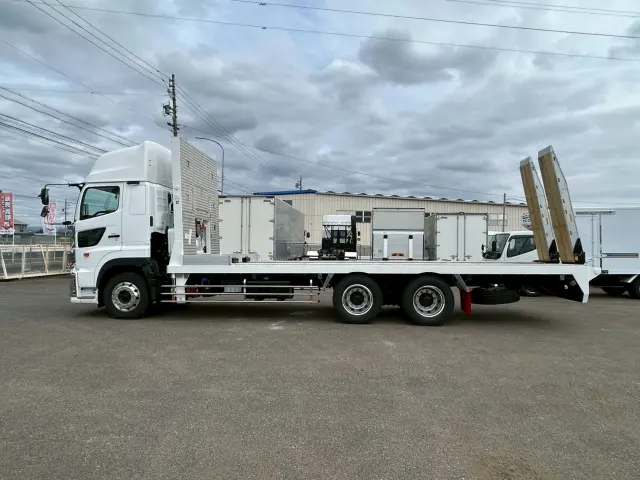 日野 プロフィア 2DG-FS1AJE(6x4)の写真7