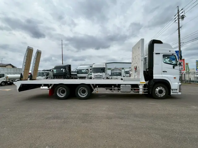 日野 プロフィア 2DG-FS1AJE(6x4)の写真8