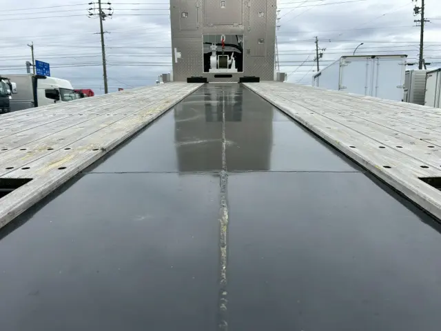 日野 プロフィア 2DG-FS1AJE(6x4)の写真11