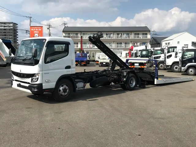 三菱 キャンター 2PG-FEB80(2WD)の写真1