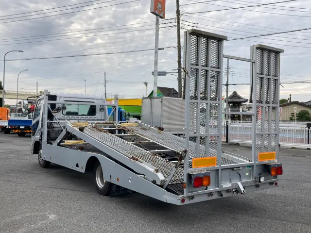 三菱 ファイター PA-FK71F(2WD)の写真4