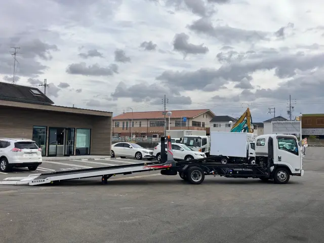 いすゞ エルフ 2RG-NPR88AN(2WD)の写真6