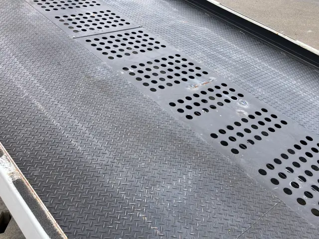 いすゞ エルフ 2RG-NPR88AN(2WD)の写真11