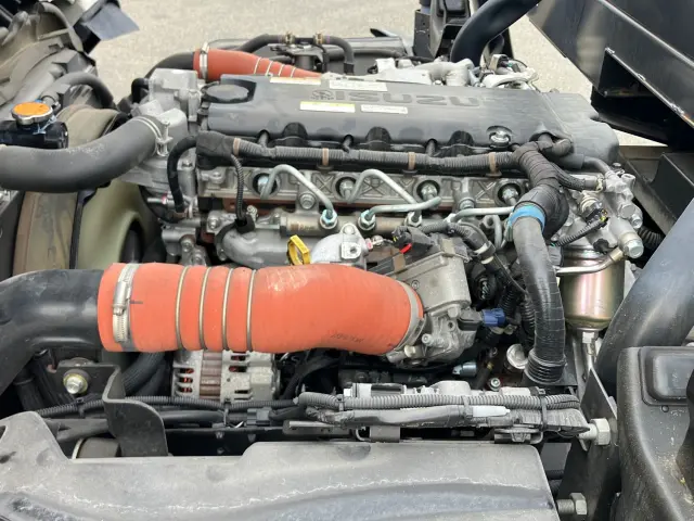 いすゞ エルフ 2RG-NPR88AN(2WD)の写真18