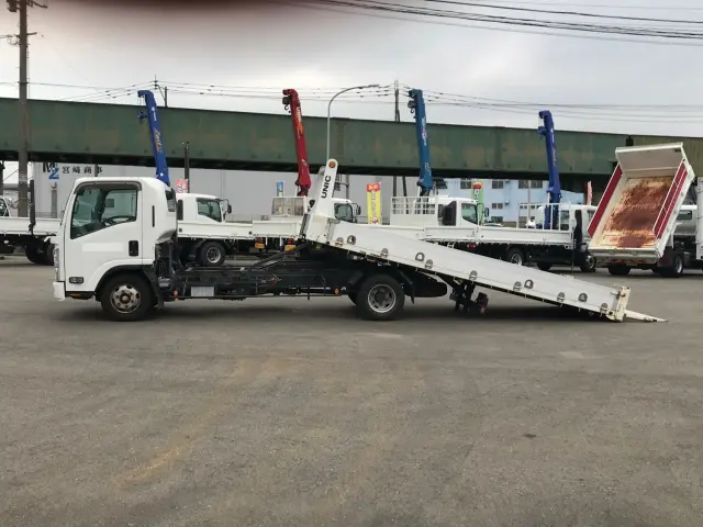 いすゞ エルフ TRG-NPR85AN(2WD)の写真5