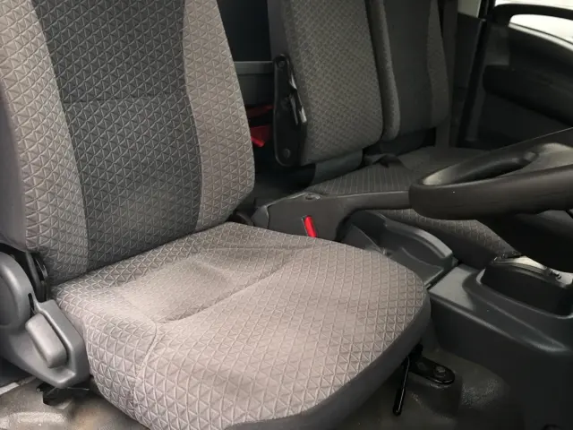 いすゞ エルフ TRG-NPR85AN(2WD)の写真20