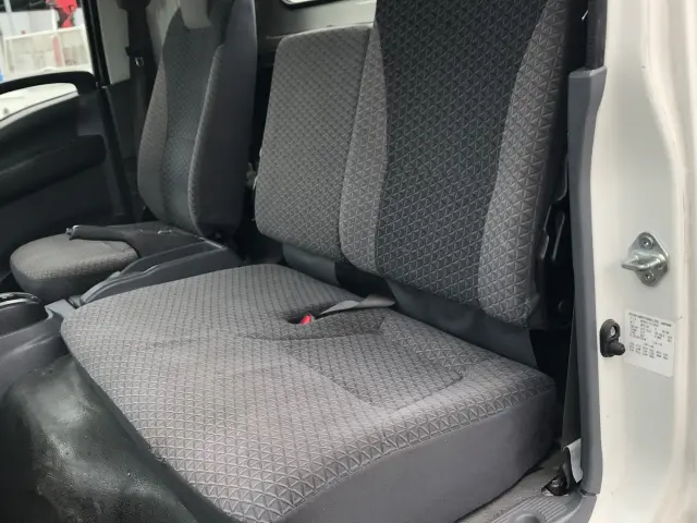 いすゞ エルフ TRG-NPR85AN(2WD)の写真21