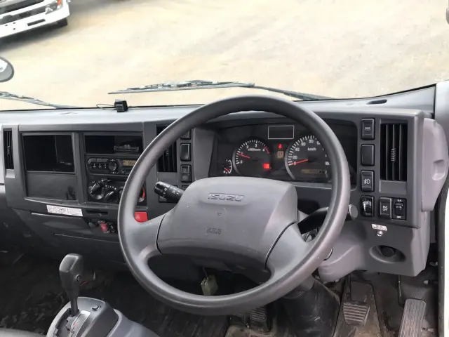 いすゞ エルフ TRG-NPR85AN(2WD)の写真22