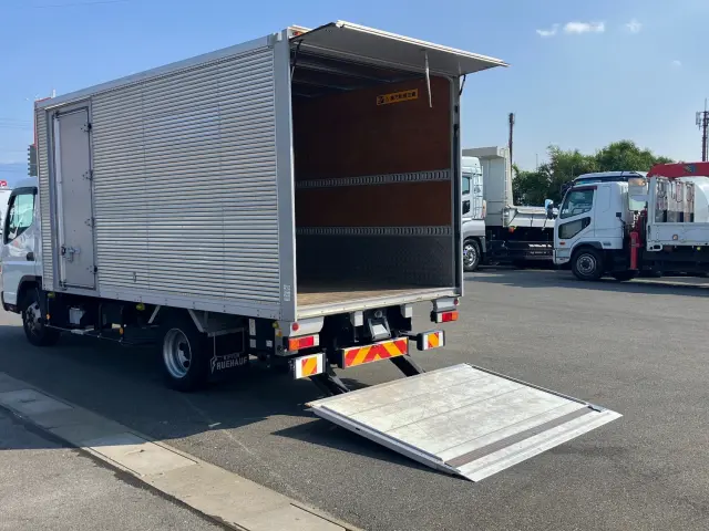 三菱 キャンター TPG-FEB80(2WD)の写真11