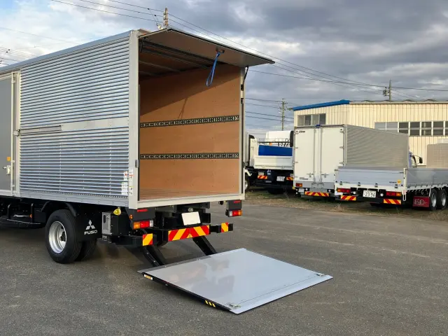 三菱 キャンター 2PG-FEB80(2WD)の写真11