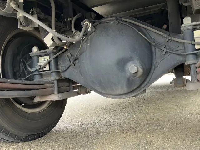 いすゞ エルフ BKG-NLR85AN(2WD)の写真11