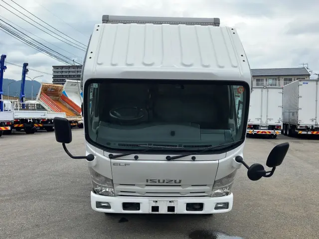 いすゞ エルフ BKG-NLR85AN(2WD)の写真19