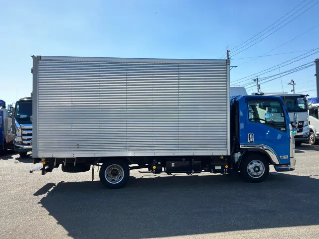 いすゞ エルフ 2RG-NPR88AN(2WD)の写真6