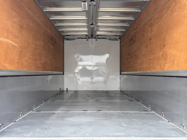 三菱 キャンター TPG-FEB80(2WD)の写真10