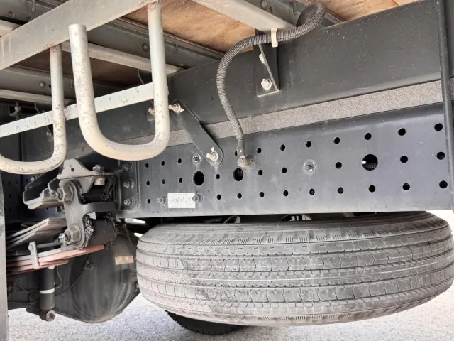 三菱 キャンター TPG-FEB80(2WD)の写真13