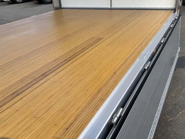 三菱 ファイター 2KG-FK65F(2WD)の写真12