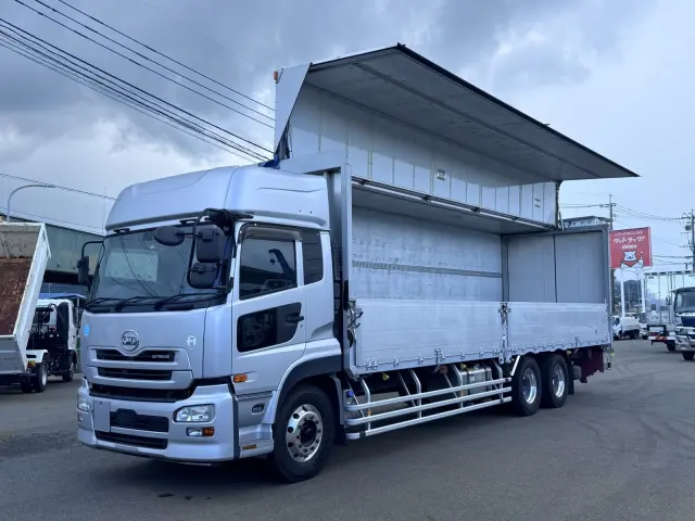 ＵＤ クオン QKG-CD5ZA(6x2)の写真1