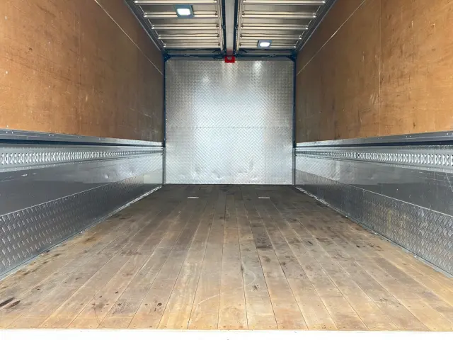 三菱 ファイター 2KG-FK65F(2WD)の写真10