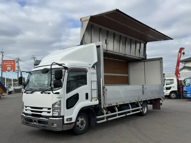 いすゞ フォワード TKG-FRR90T2(2WD)の写真1