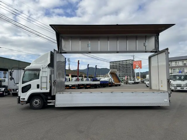 いすゞ フォワード TKG-FRR90T2(2WD)の写真5