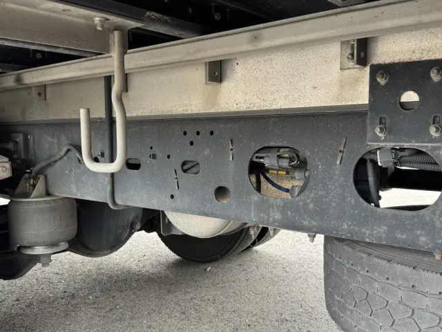 いすゞ フォワード TKG-FRR90T2(2WD)の写真13