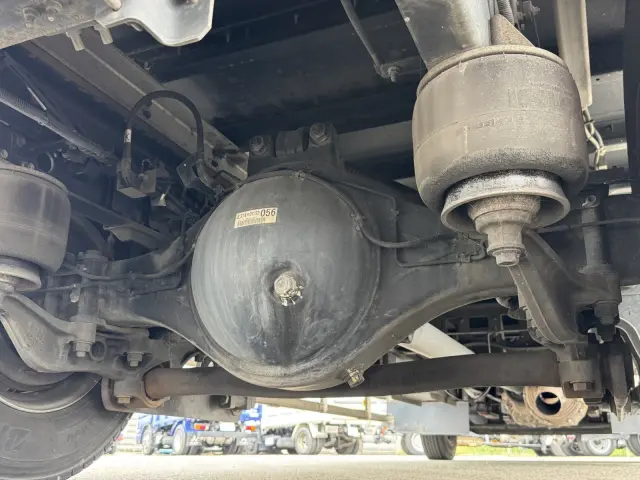 いすゞ フォワード TKG-FRR90T2(2WD)の写真15