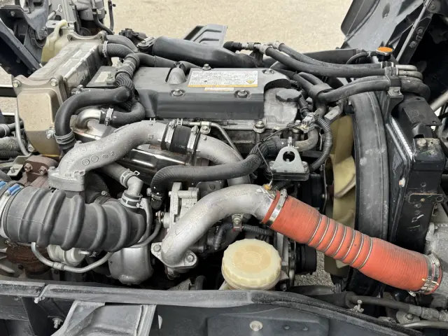 いすゞ フォワード TKG-FRR90T2(2WD)の写真17