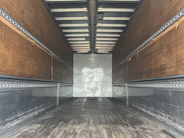 UD クオン QPG-CG5ZA(8x4)の写真10