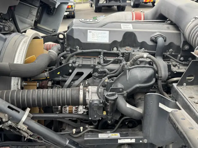 UD クオン QPG-CG5ZA(8x4)の写真16