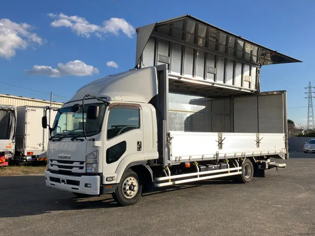 いすゞ フォワード TKG-FRR90T2(2WD)の写真1