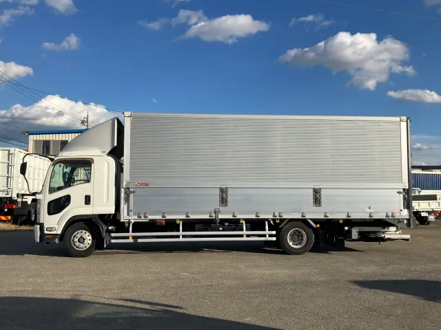 いすゞ フォワード TKG-FRR90T2(2WD)の写真7