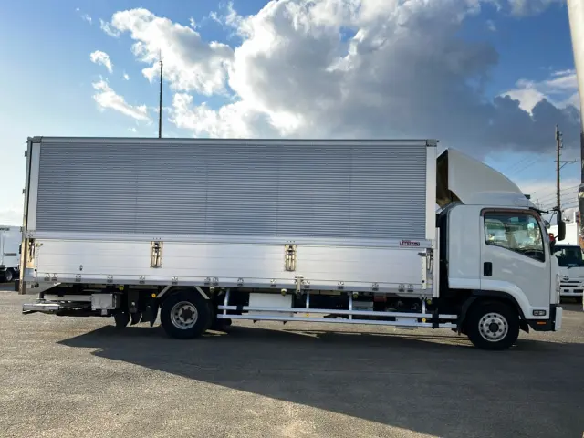 いすゞ フォワード TKG-FRR90T2(2WD)の写真8