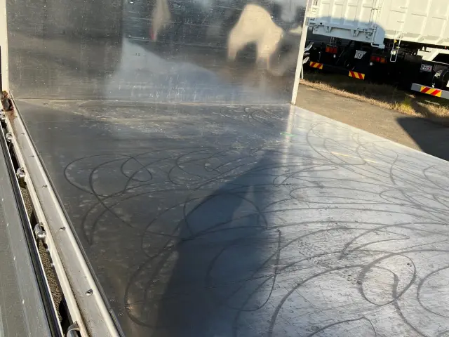 いすゞ フォワード TKG-FRR90T2(2WD)の写真11