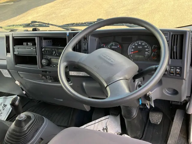 いすゞ フォワード TKG-FRR90T2(2WD)の写真22