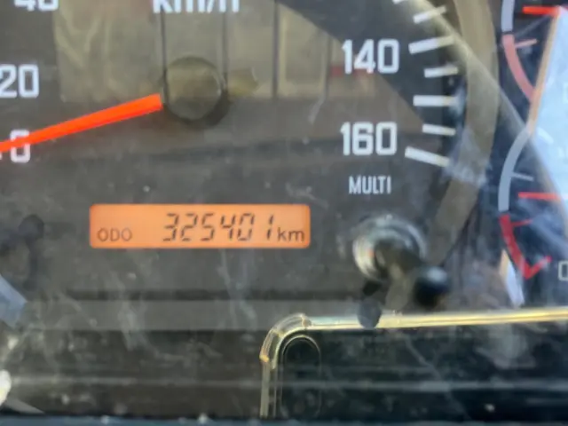 いすゞ フォワード TKG-FRR90T2(2WD)の写真23