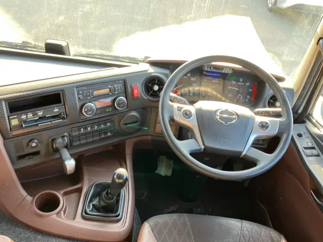 日野 プロフィア 2DG-FW1AHG(8x4)の写真20