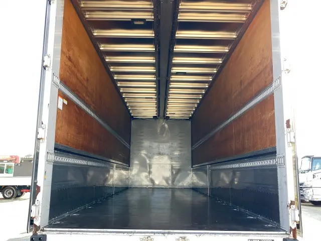 ＵＤ クオン QPG-CG5ZA(8x4)の写真10