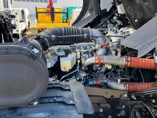 日野 プロフィア 2DG-FW1AHC(8x4)の写真17