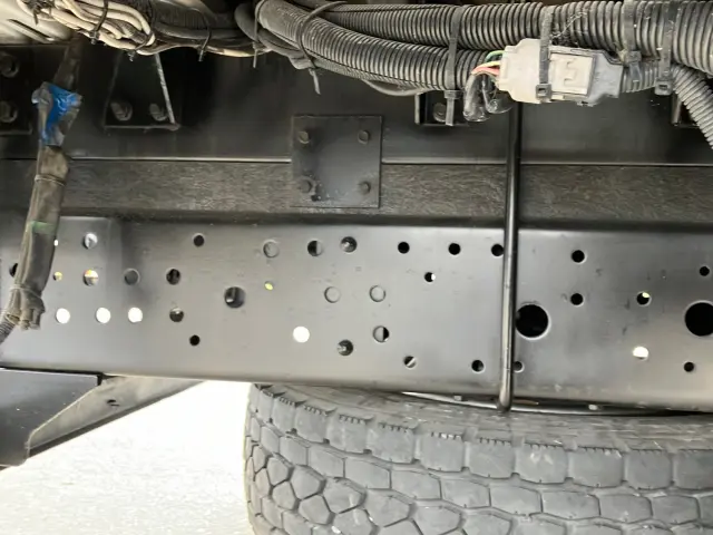 いすゞ エルフ 2RG-NPR88YN(2WD)の写真14