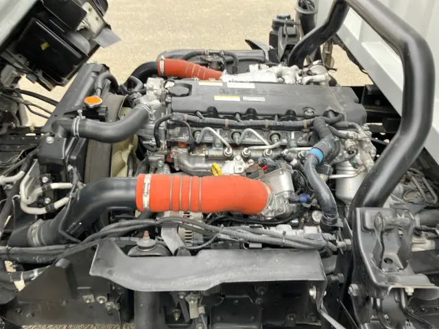 いすゞ エルフ 2RG-NPR88YN(2WD)の写真16