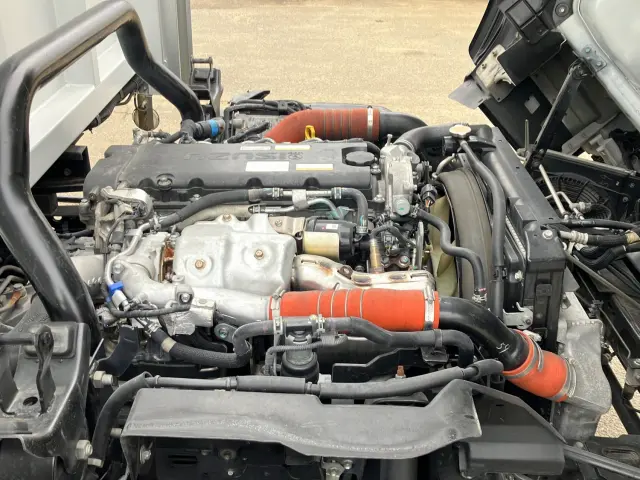 いすゞ エルフ 2RG-NPR88YN(2WD)の写真17