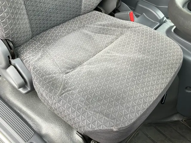 いすゞ エルフ 2RG-NPR88YN(2WD)の写真18