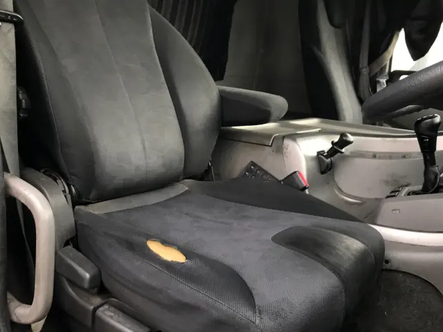 ＵＤ クオン QPG-CG5ZA(8x4)の写真21