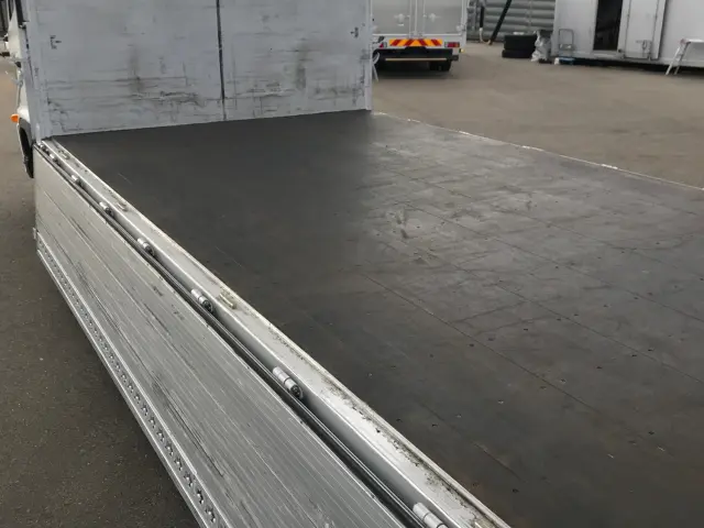 日野 レンジャー 2PG-FD2ABG(2WD)の写真11