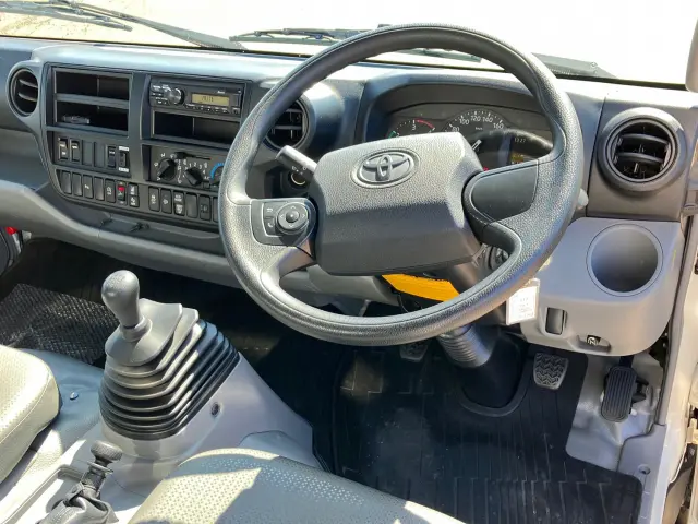 トヨタ ダイナ 2KG-XZU730(2WD)の写真23