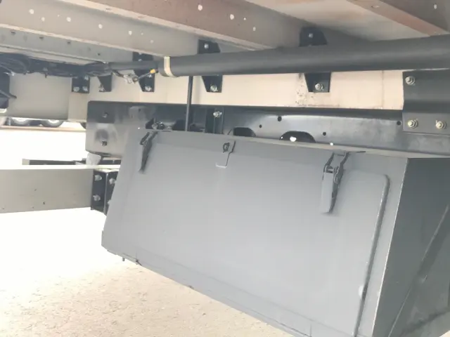 三菱 ファイター 2KG-FK62F(2WD)の写真14