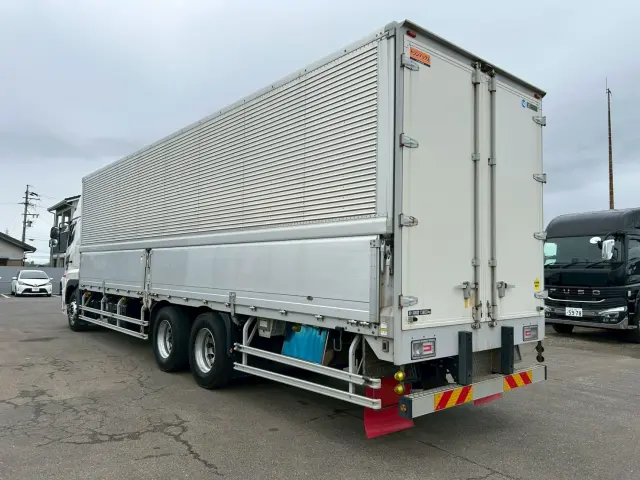 日野 プロフィア 2DG-FR1EHG(6x2)の写真4